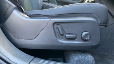 Volvo XC40 2.0 B4P Plus Dark 5dr Auto Petrol Estate